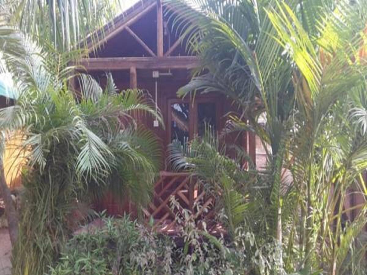 Sea Bird Beach Cafe & Cottages Морджим Екстериор снимка